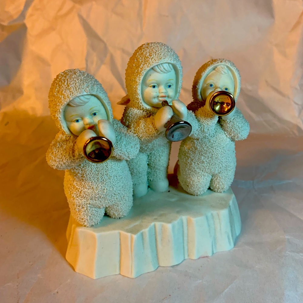 Three tiny trumpeters. Department 56